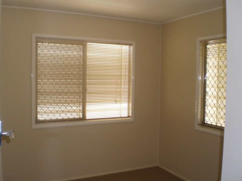 12 Mortensen Street, Park Avenue QLD 4701